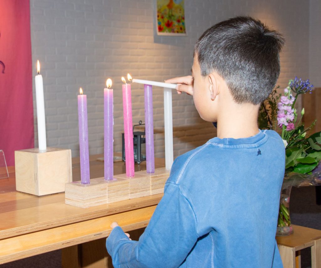 02 Aansteken derde kaars