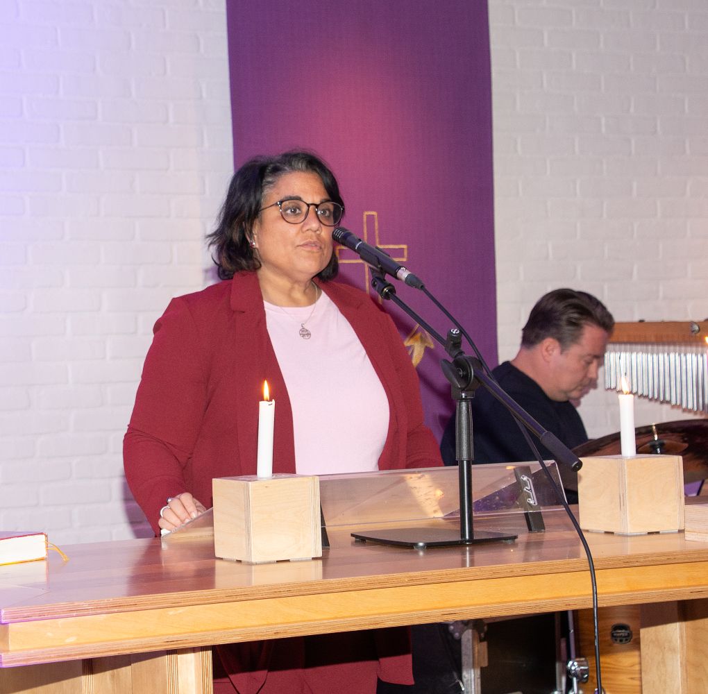 05 Gedicht en welkom door Sanumaya