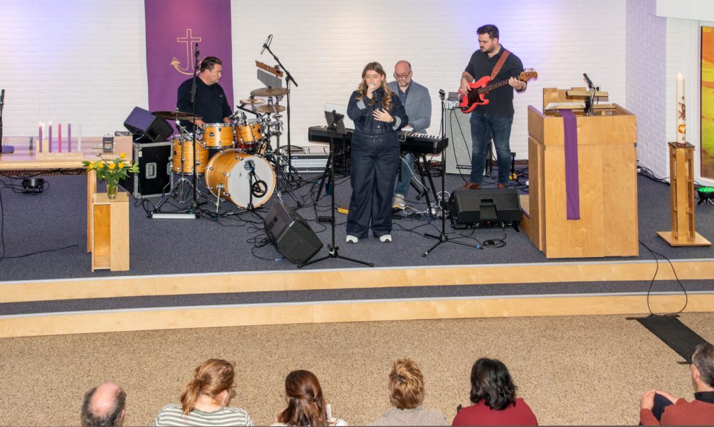 06 Muzikale begeleiding door gelegenheidsband